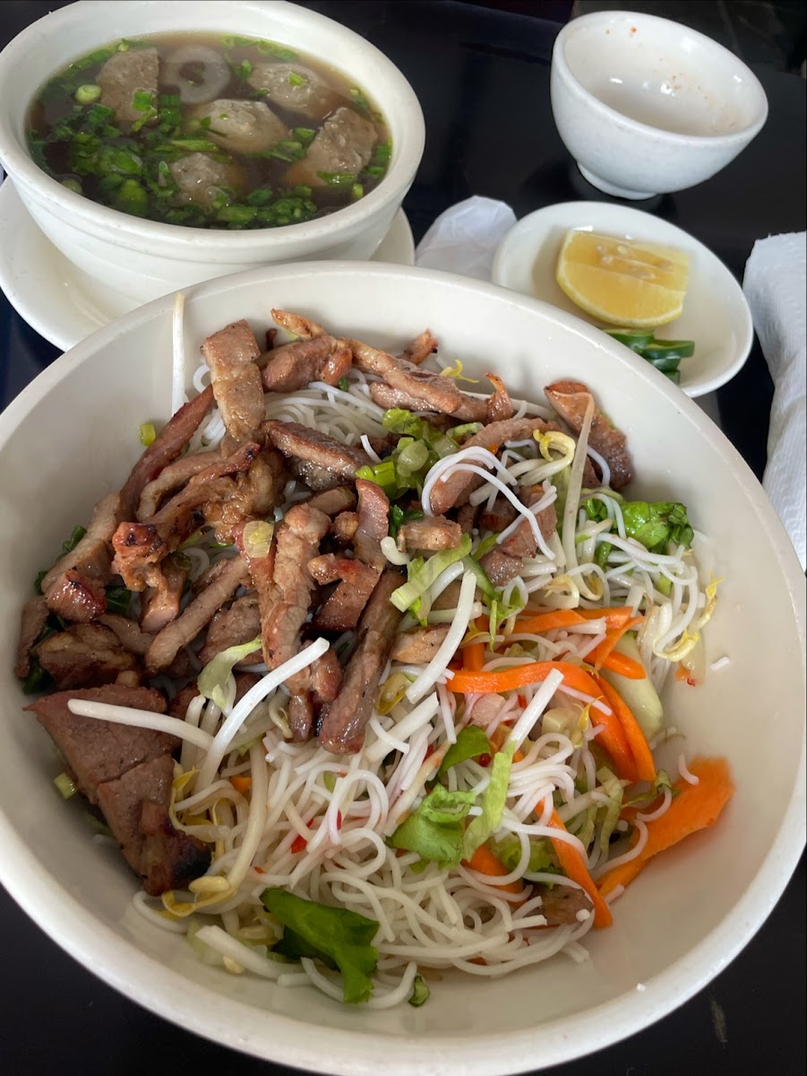 Cali Sandwich & Pho - Photo 5