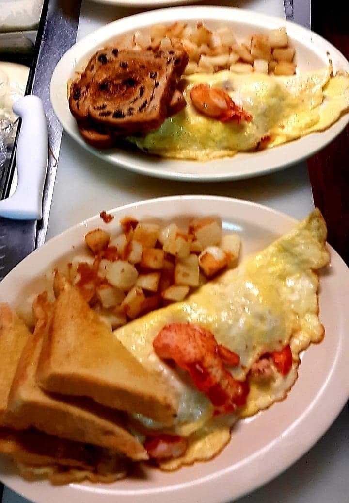 Eagles Nest Restaurant - Photo 1