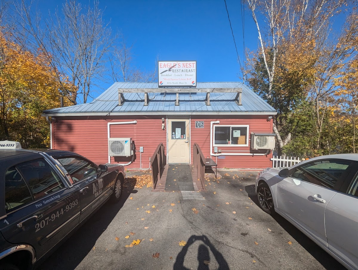 Eagles Nest Restaurant - Photo 4