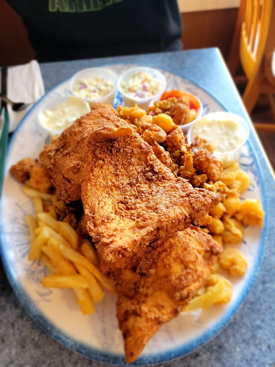Eagles Nest Restaurant - Photo 6