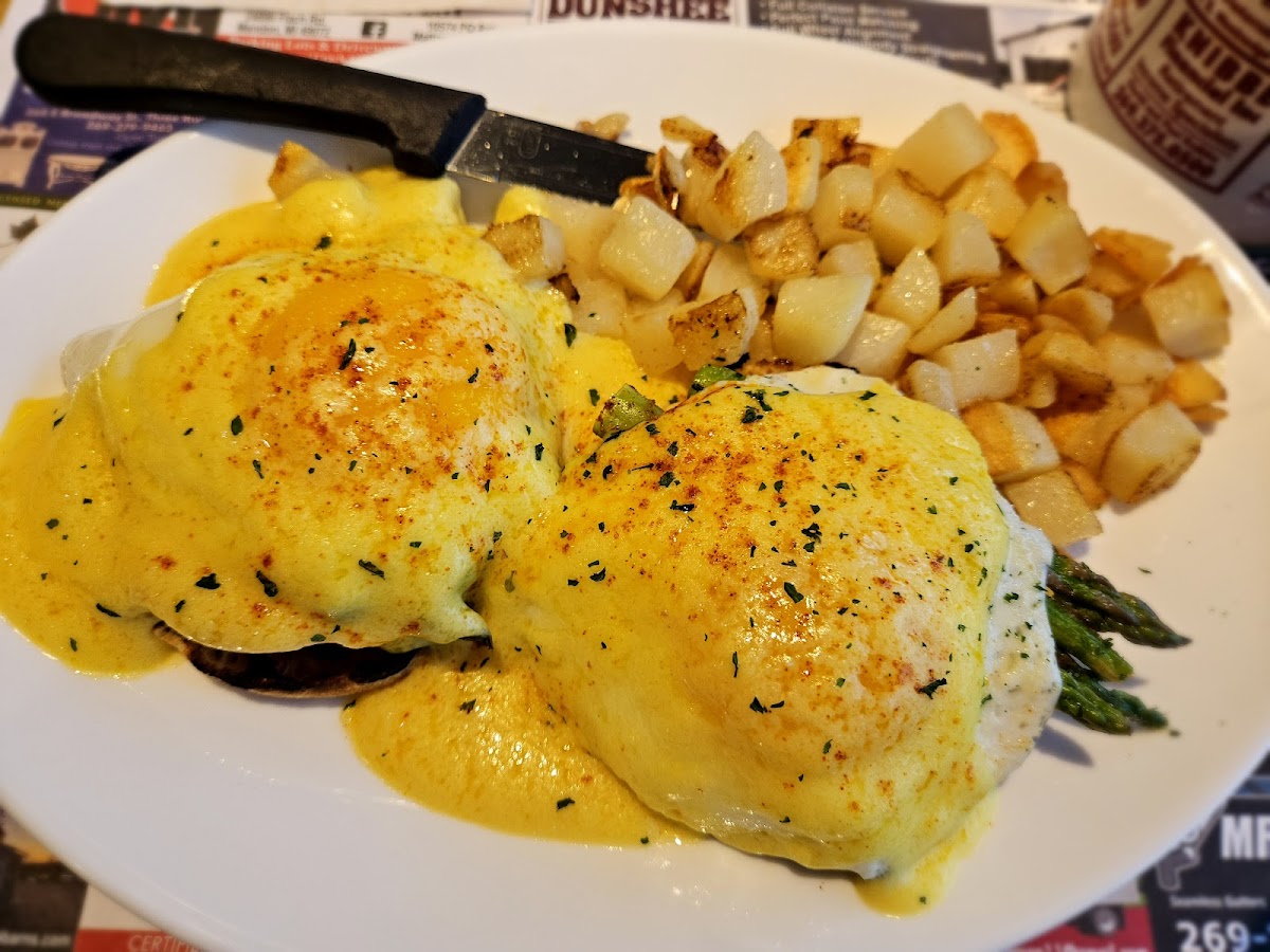 LaRue's Family Restaurant - Photo 4