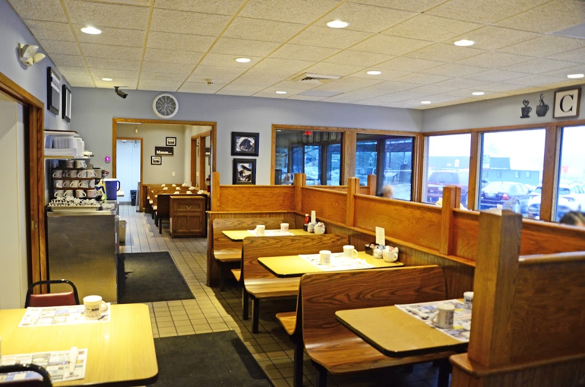 LaRue's Family Restaurant - Photo 5