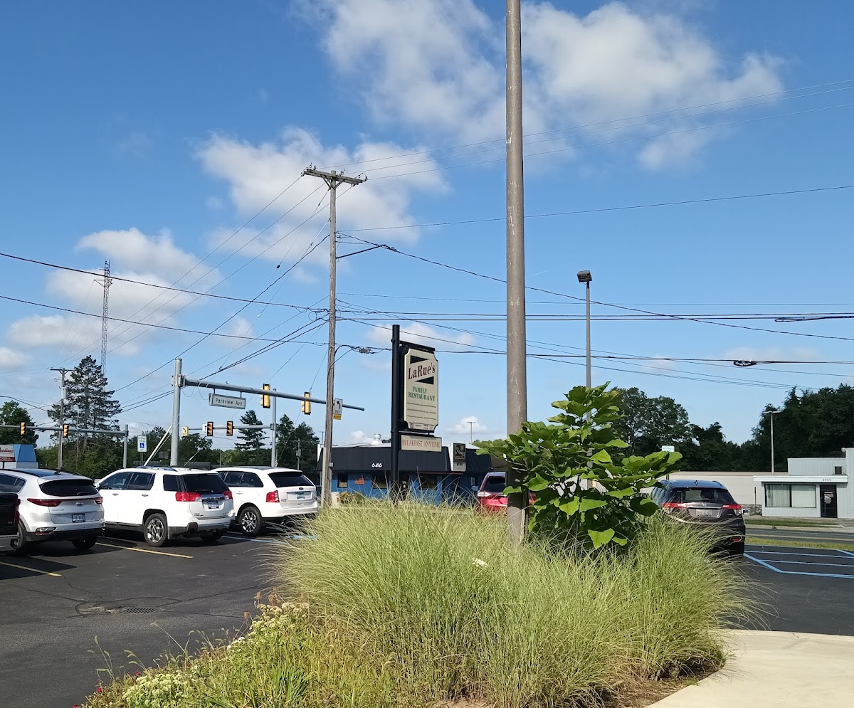 LaRue's Family Restaurant - Photo 7