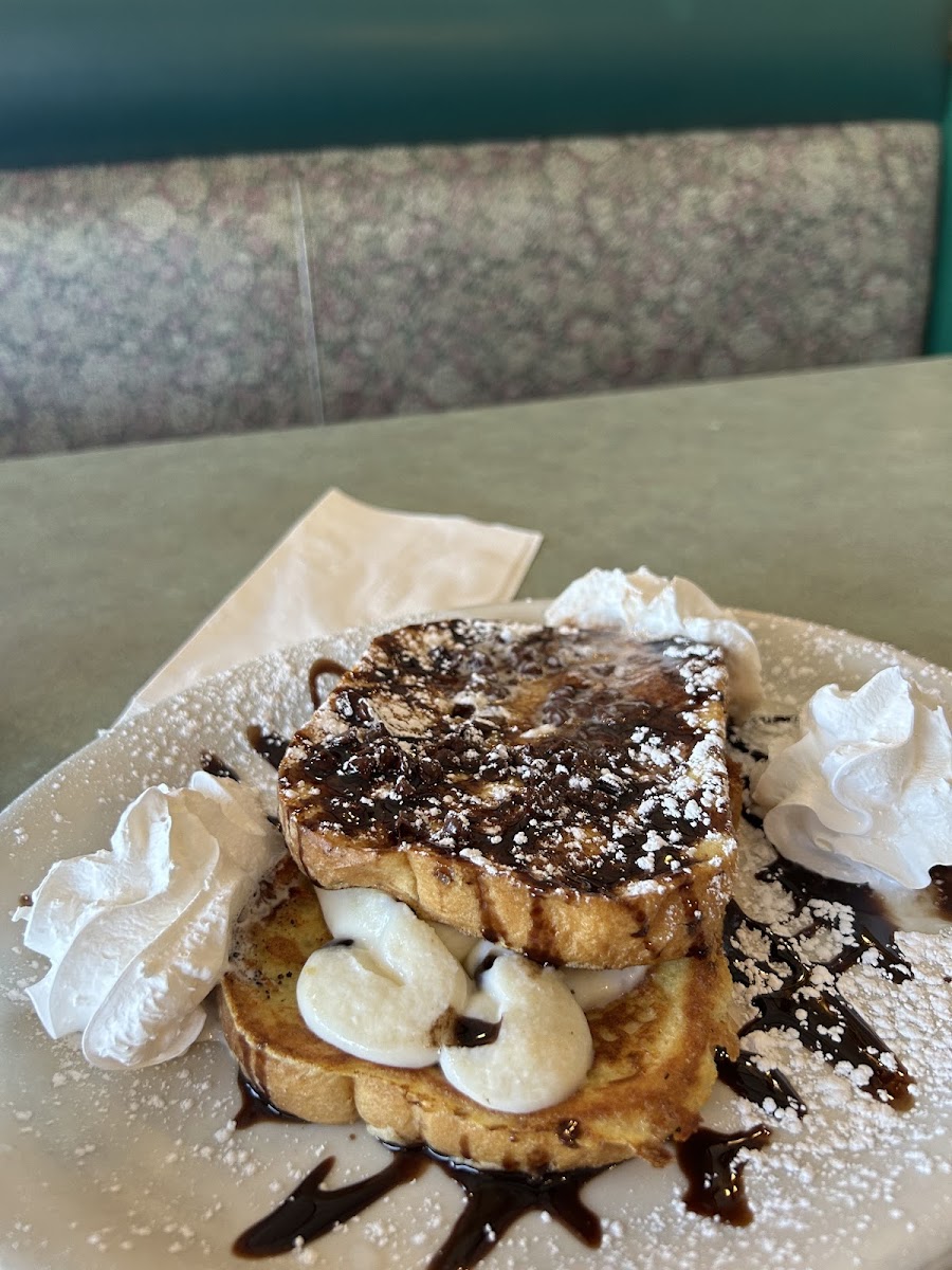 Mom's Place Restaurant - Photo 8