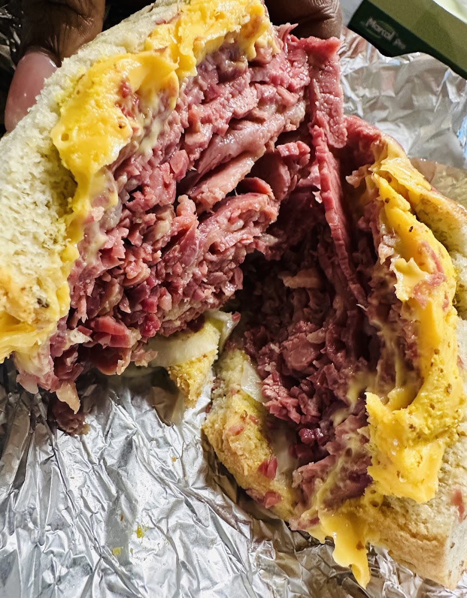 Weiss Deli - Photo 2