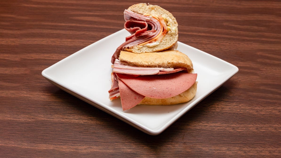 Weiss Deli - Photo 7