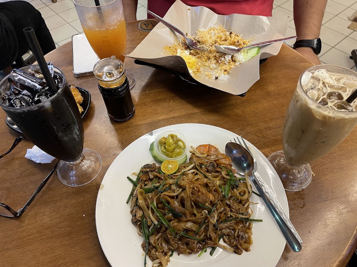 Kopitiam Cawan Emas - Photo 8