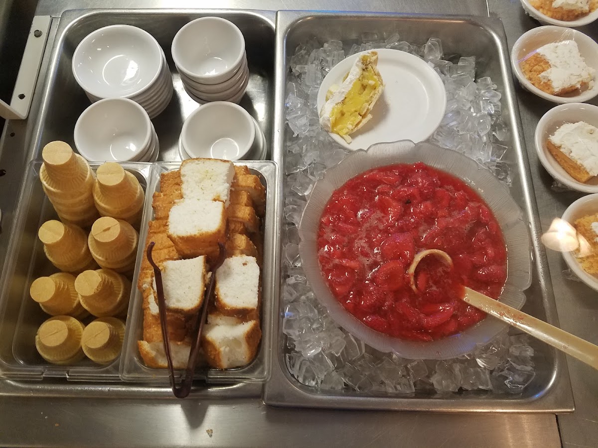 Don's Family Style Buffet - Photo 7
