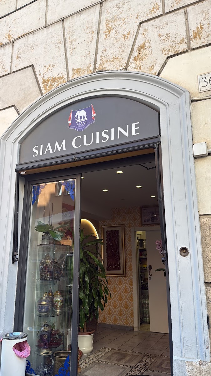 Siam Cuisine - Photo 2