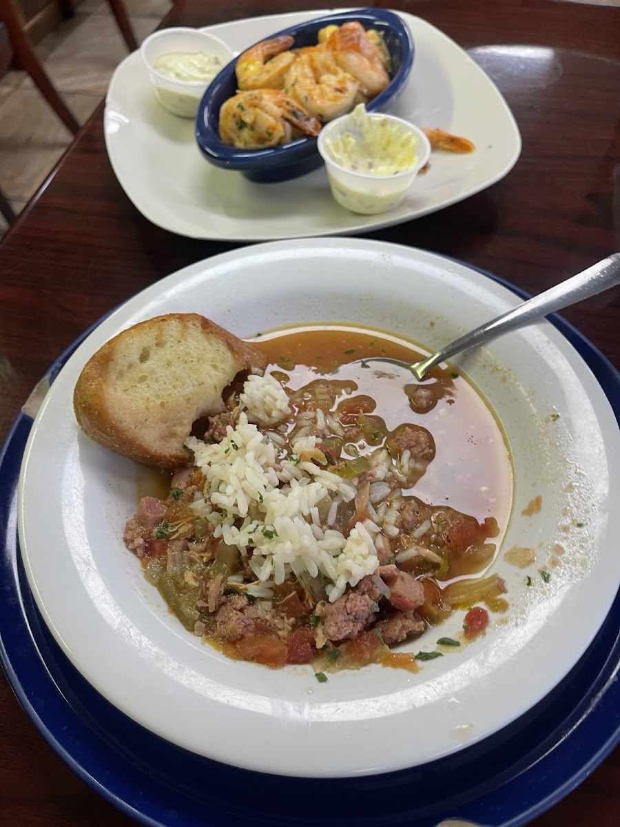 Castaway Seafood Restaurant - Photo 6