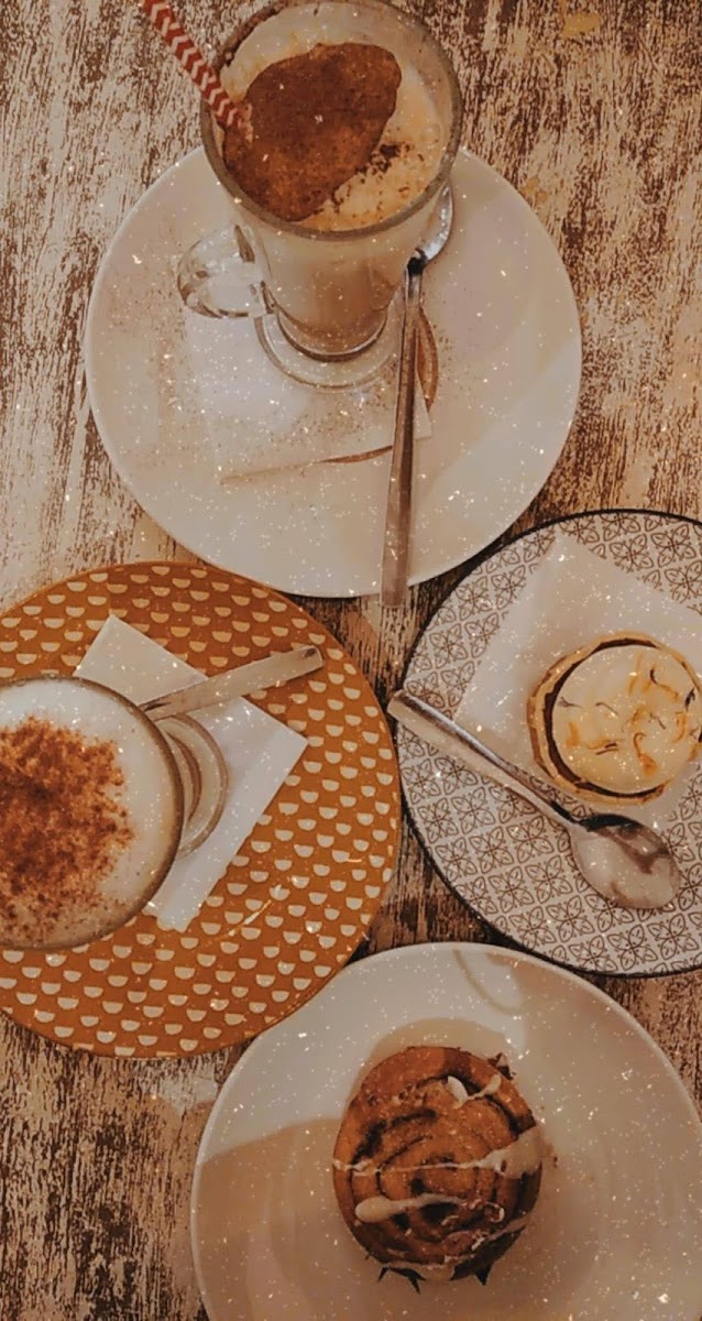 SonCuQuiS BAKERY & COFFEE - Photo 6