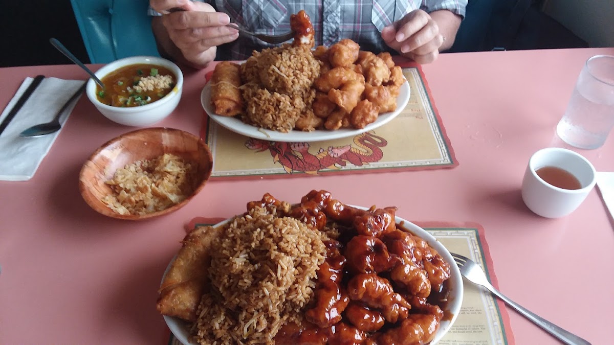 New Hong Kong Restaurant - Photo 1
