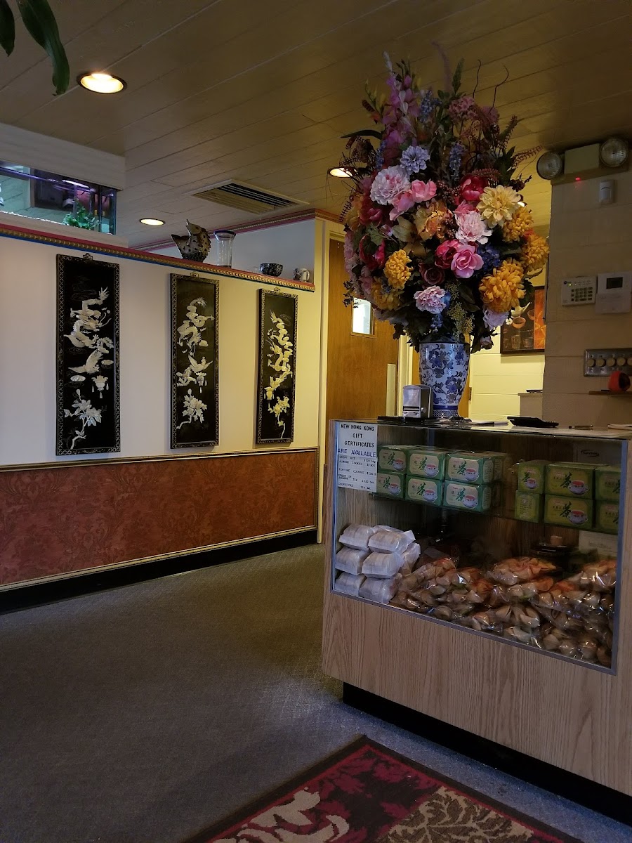 New Hong Kong Restaurant - Photo 8