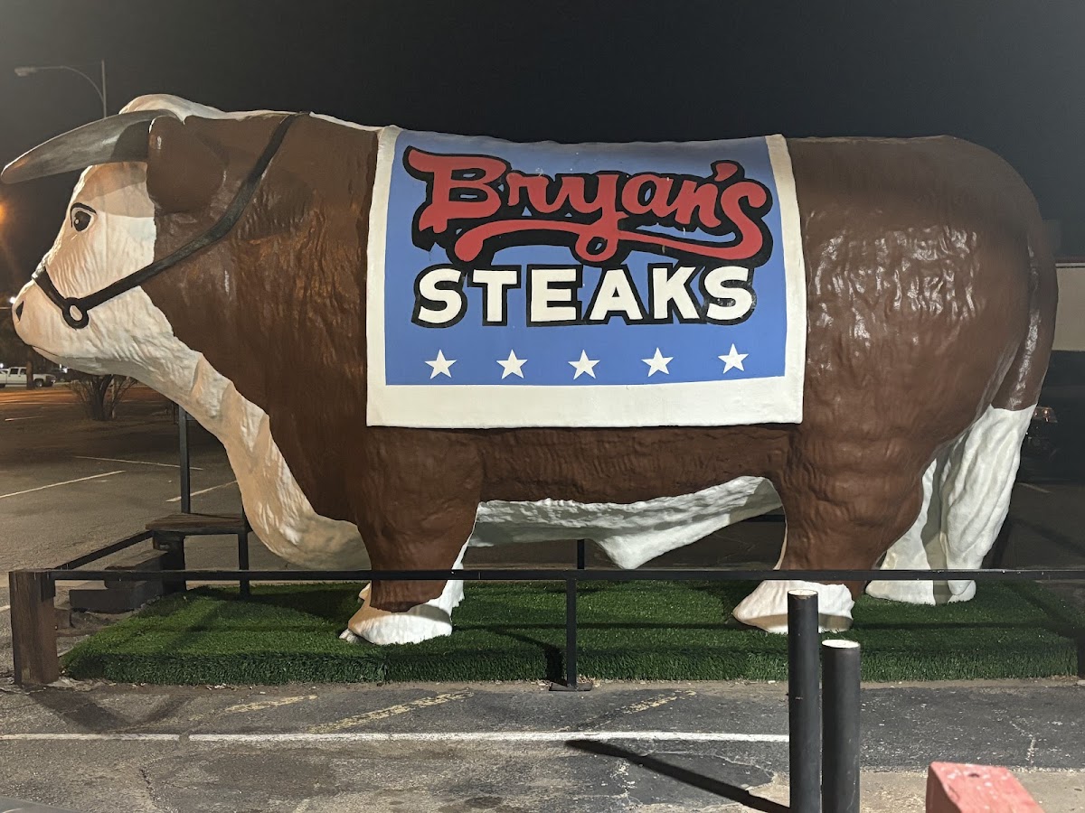 Bryan's Steaks - Photo 2