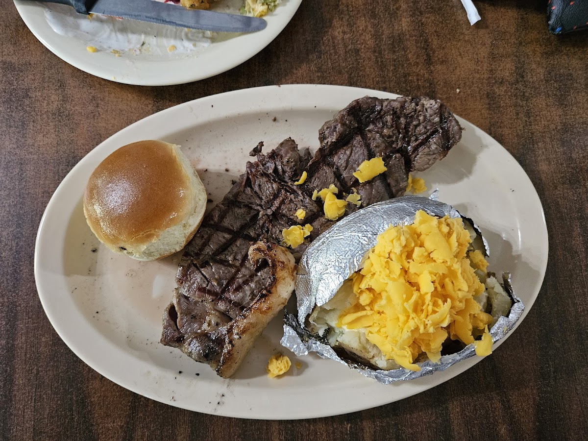 Bryan's Steaks - Photo 3