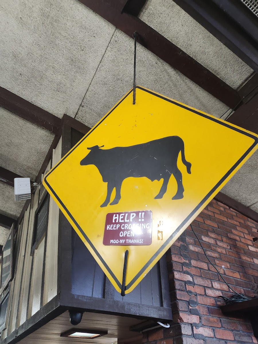 Bryan's Steaks - Photo 8