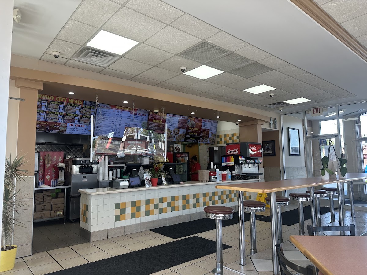 Windy City Subs - Photo 2