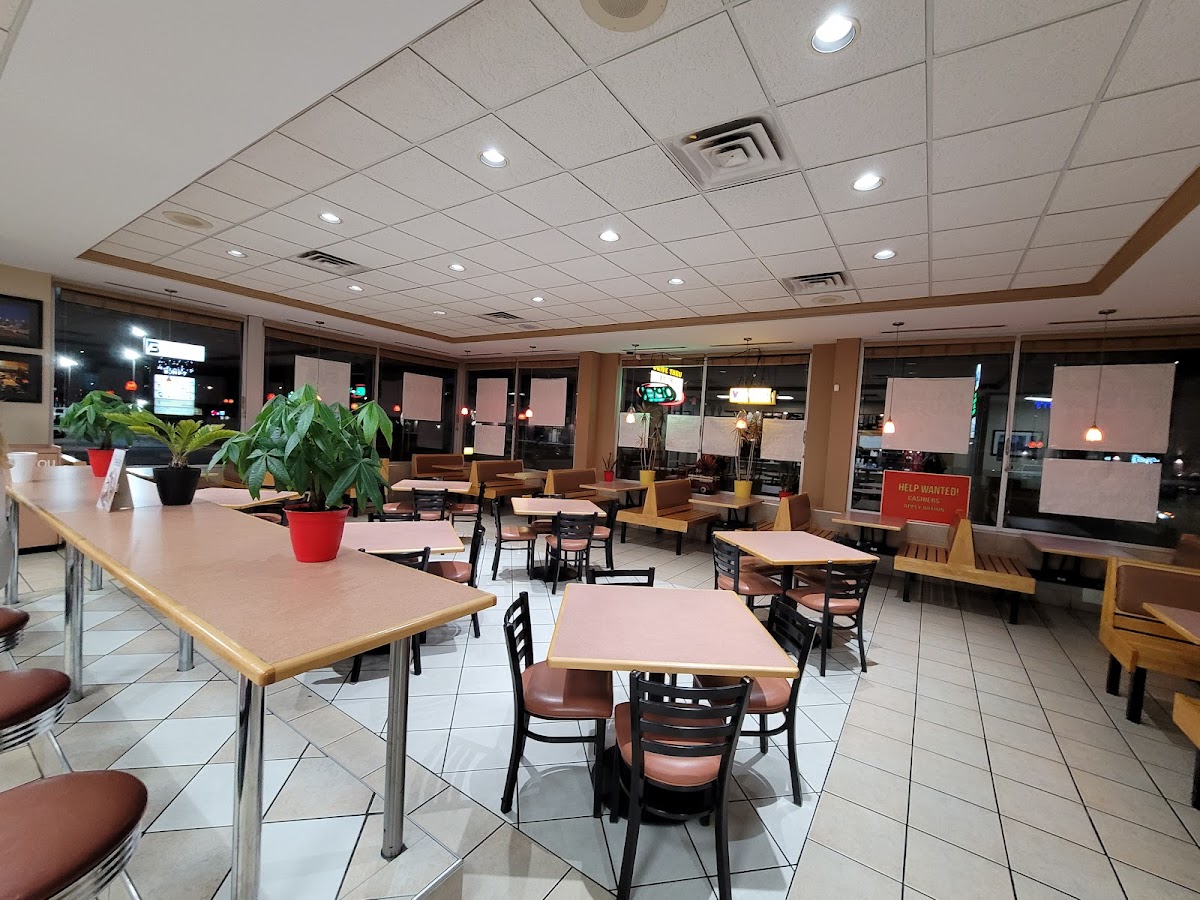 Windy City Subs - Photo 5