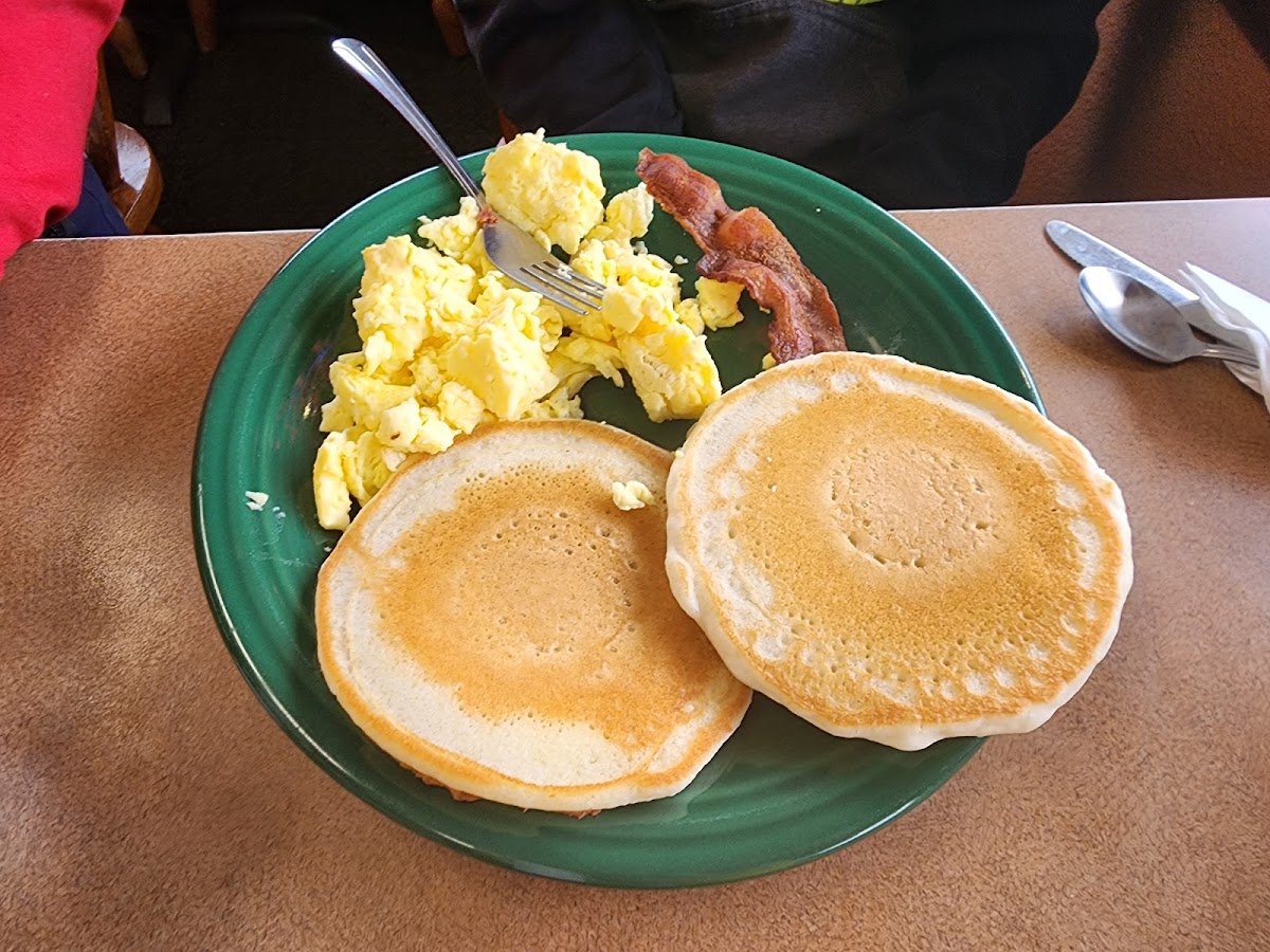 Mr Doug's Restaurant - Photo 3