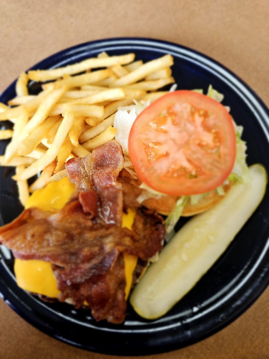 Mr Doug's Restaurant - Photo 8