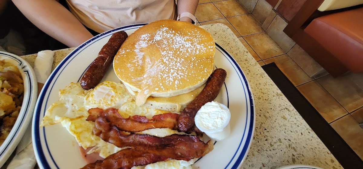 Stop 20 Diner - Photo 2