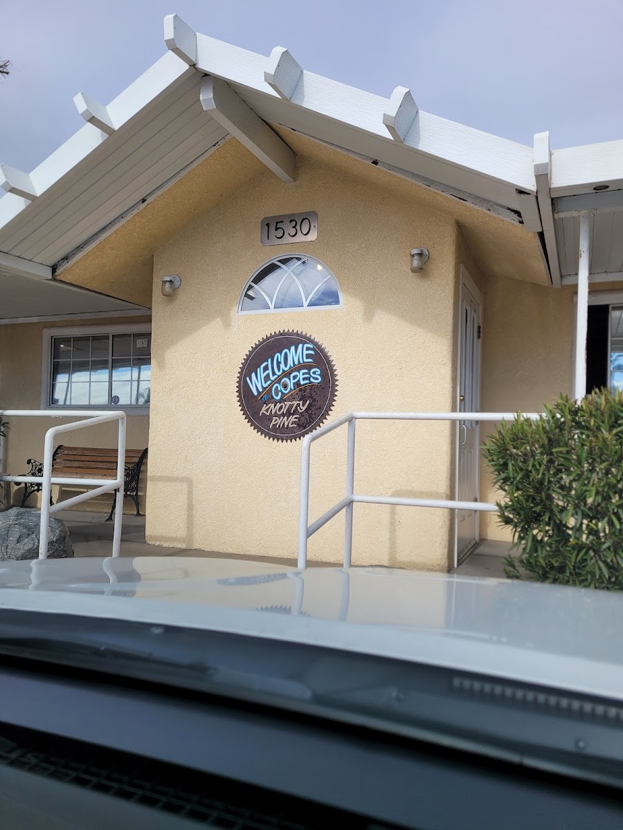 Cope's Knotty Pine Cafe - Photo 3