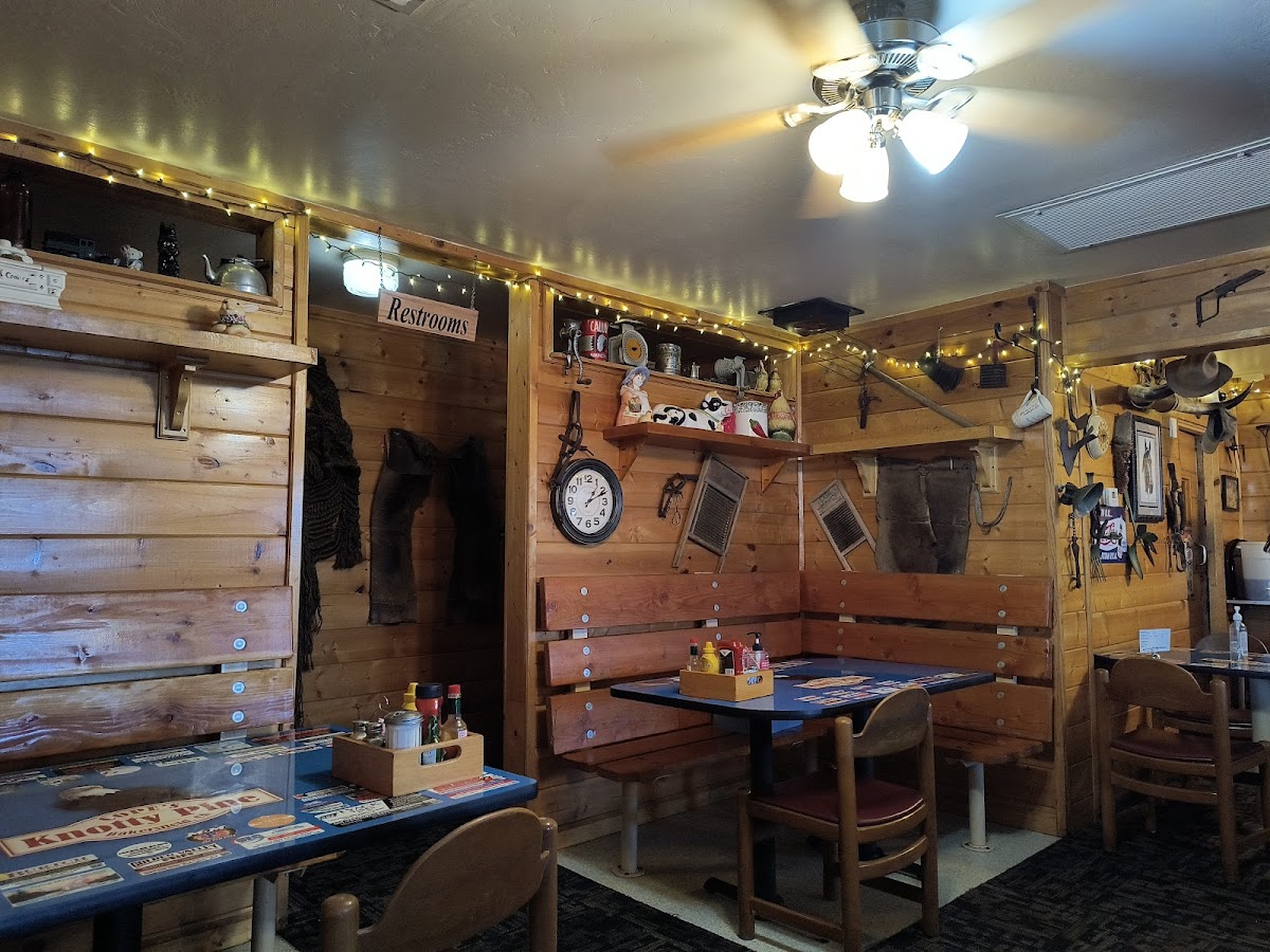 Cope's Knotty Pine Cafe - Photo 7
