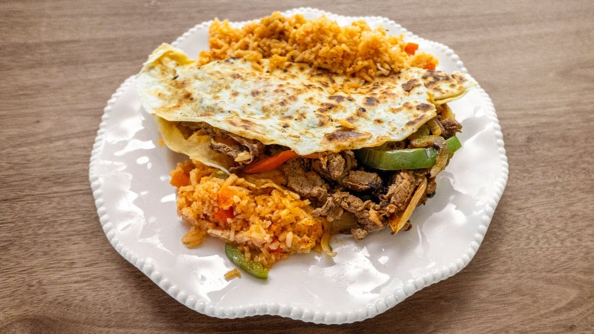 El Barril Mexican Grill - Photo 7
