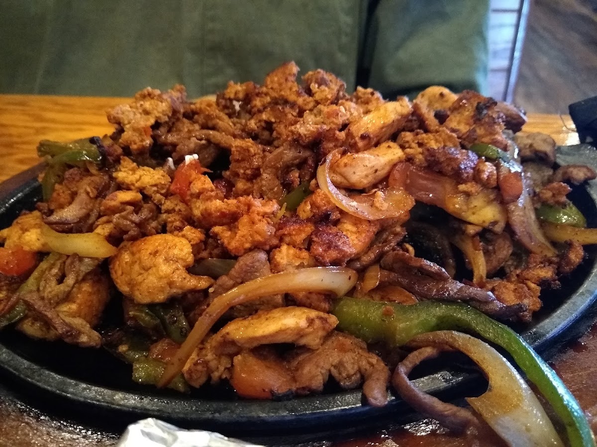 El Barril Mexican Grill - Photo 8