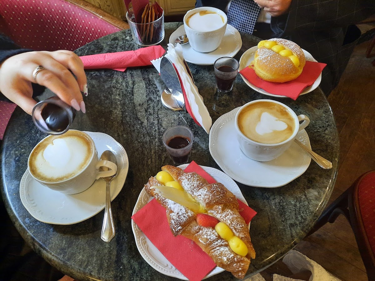 Caffe Tommaseo - Photo 6