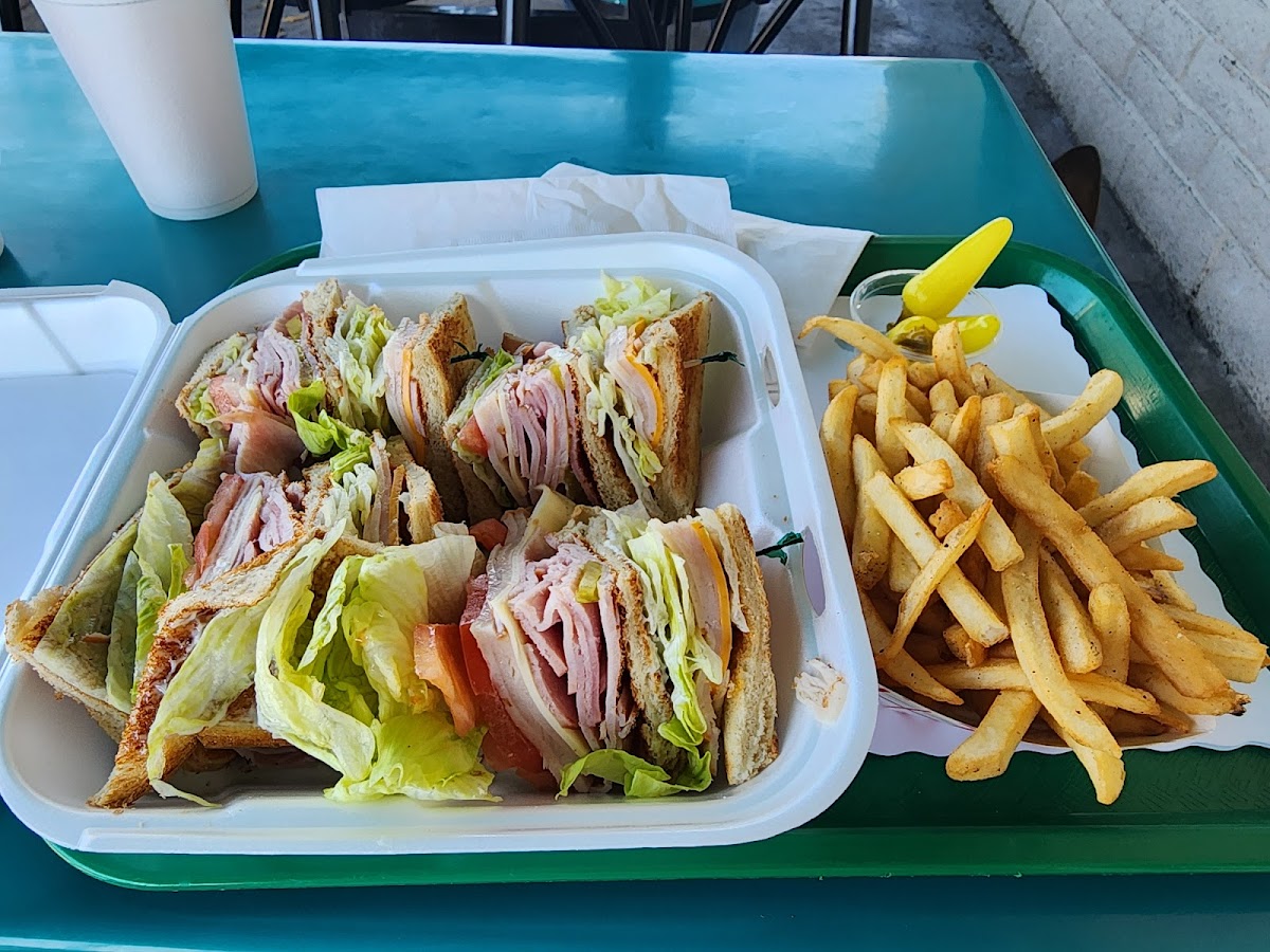 Burgertown USA - Photo 8