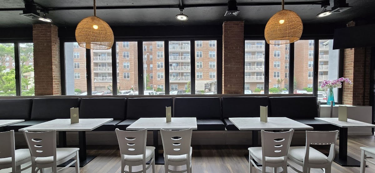 LBH Bar and Grill - Photo 5