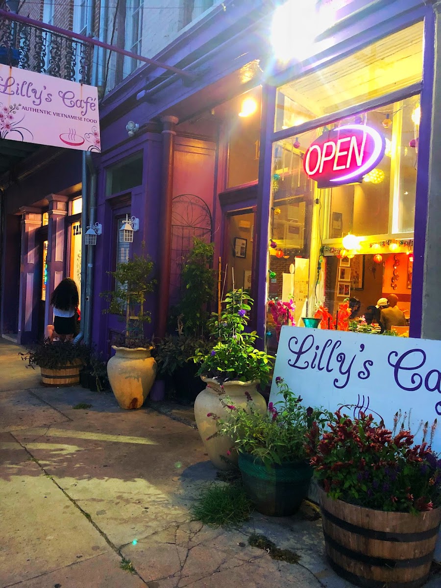 Lilly's Café