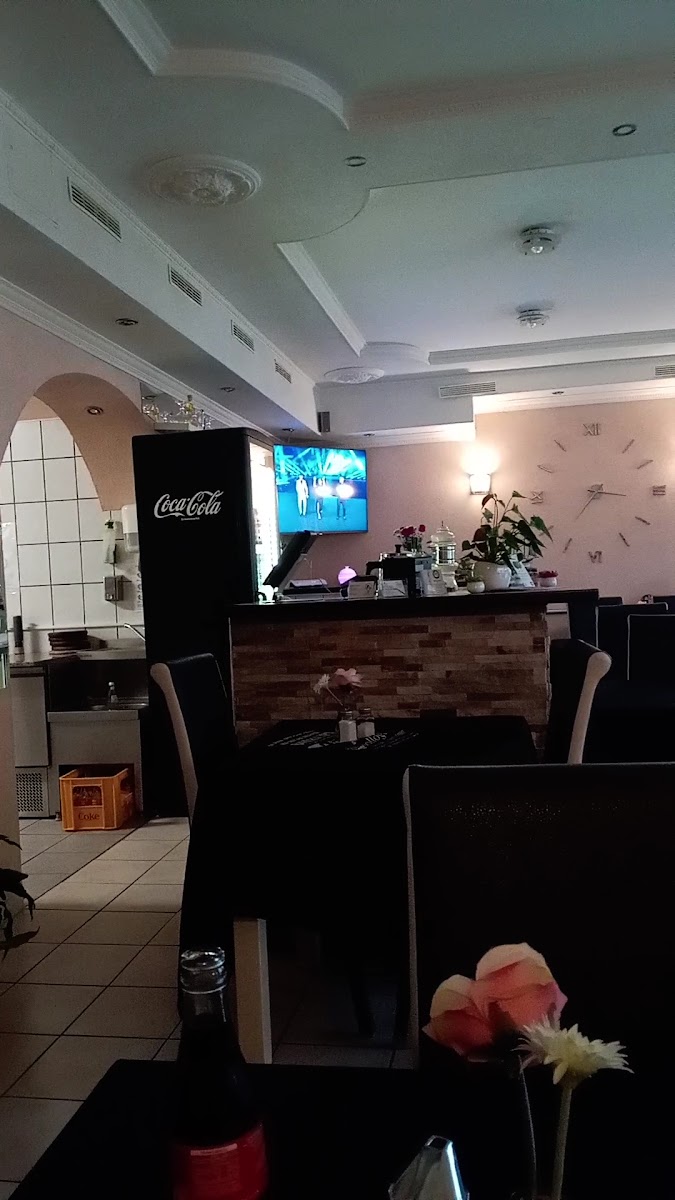 Restaurant Shkupi / Balkan Spezialitäten - Photo 1