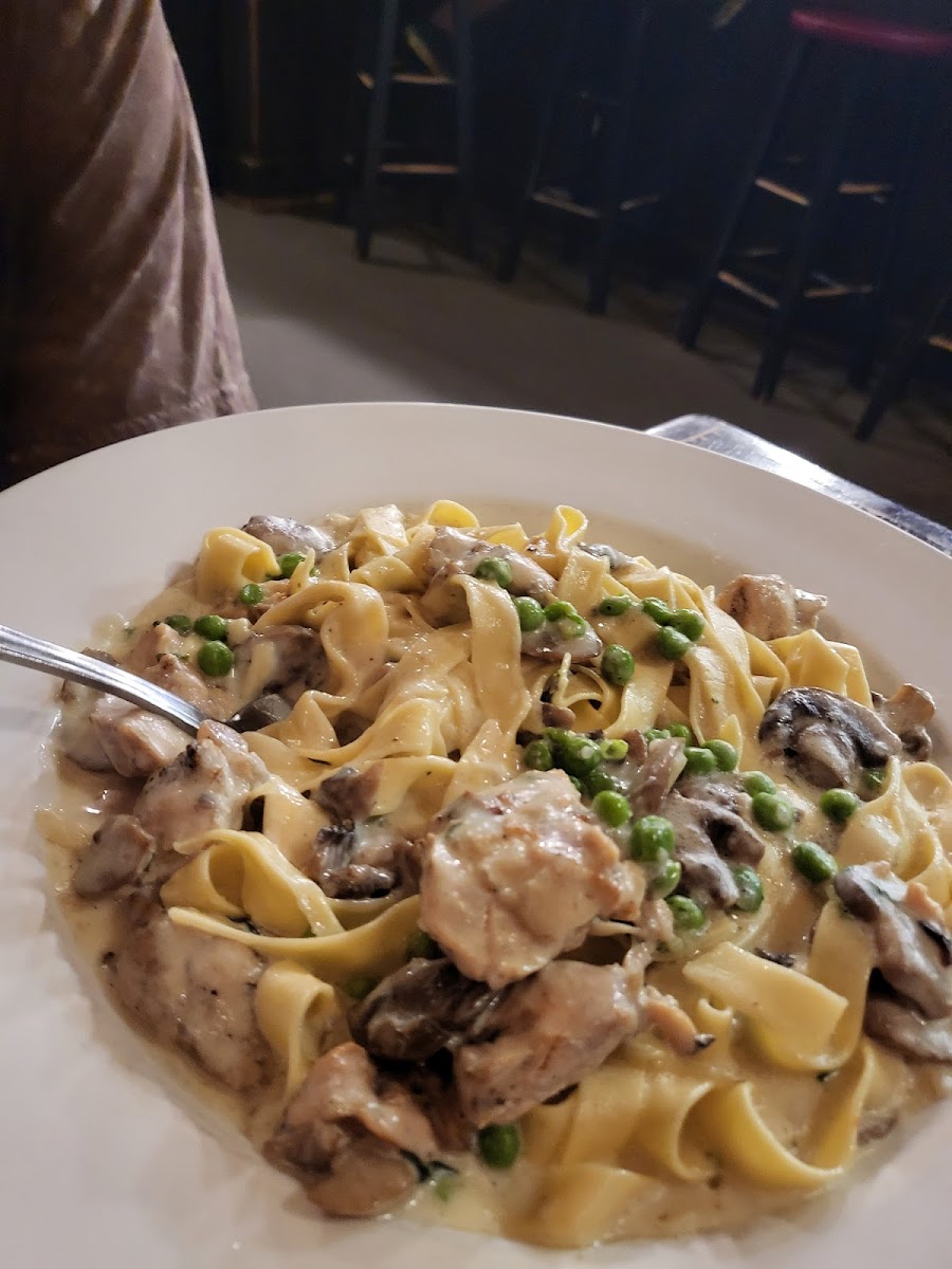 Ricatoni's Italian Grill - Photo 9