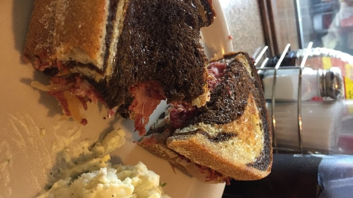 Bubble's Restaurant - Photo 9