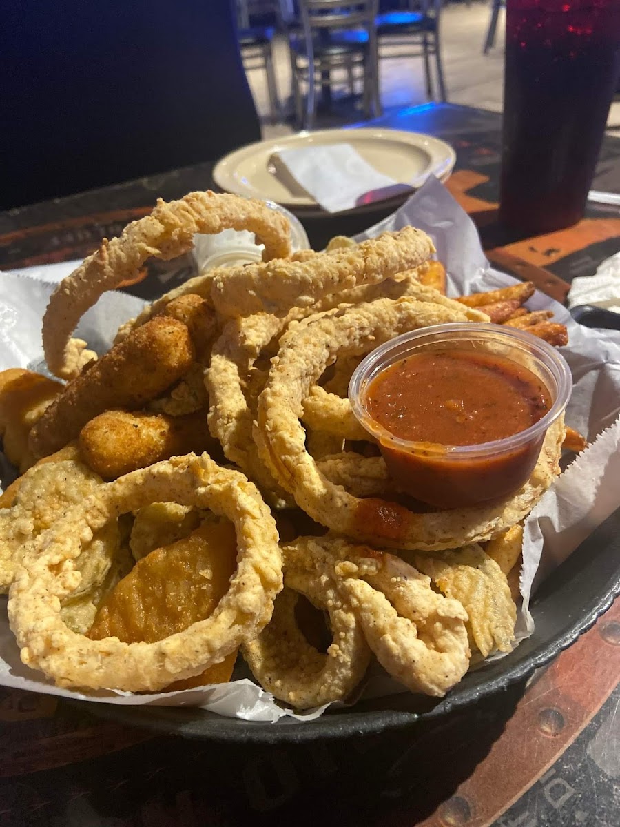 Broadway Buffalo Wings - Photo 5