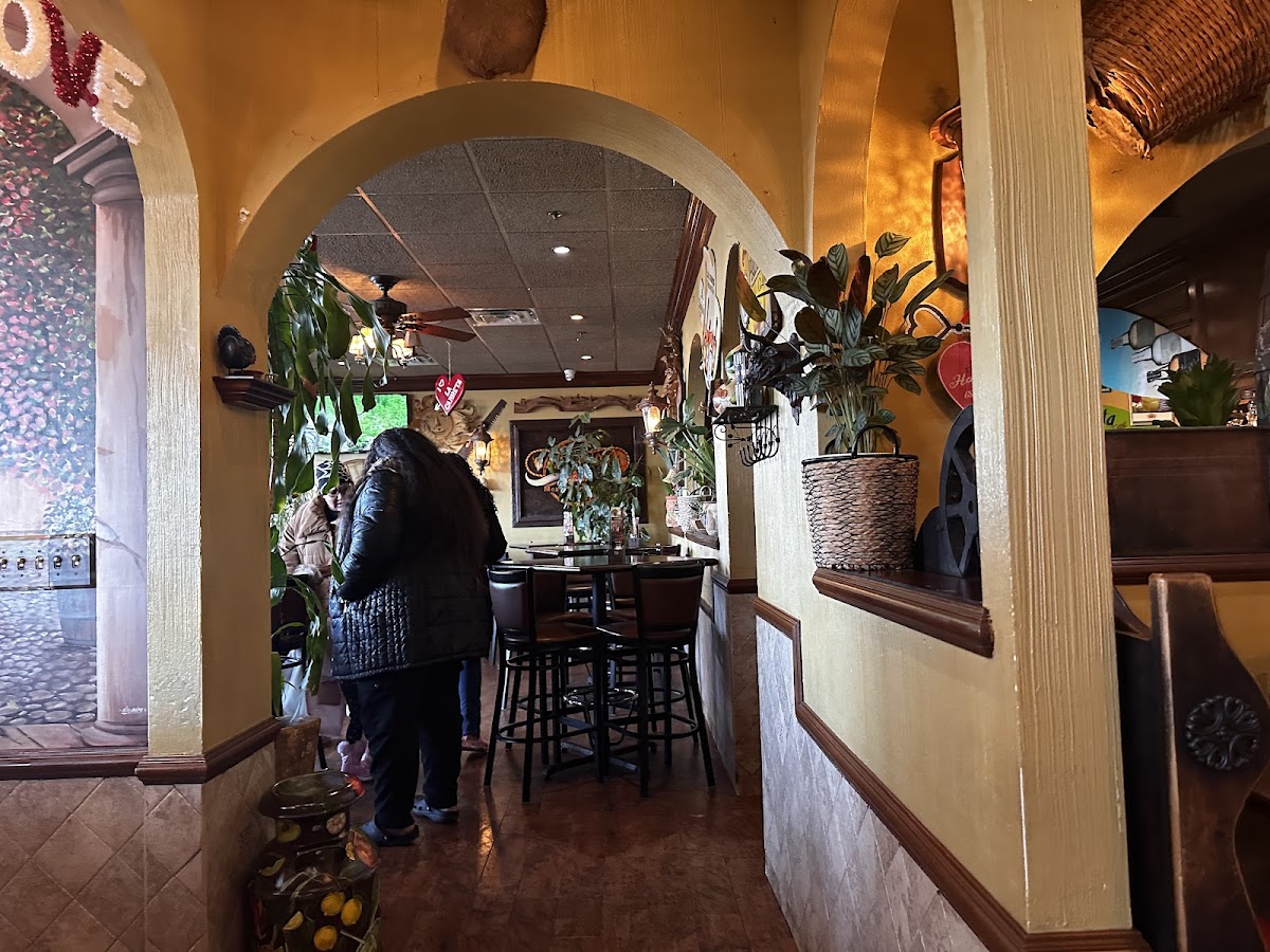 La Carreta Mexican Restaurant & Bar - Photo 3
