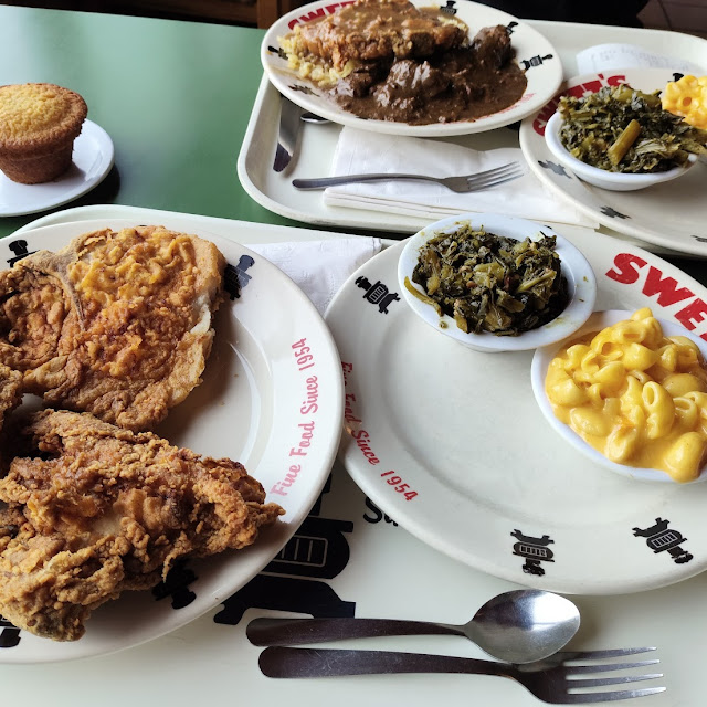 Fried Chicken & 2 Sides