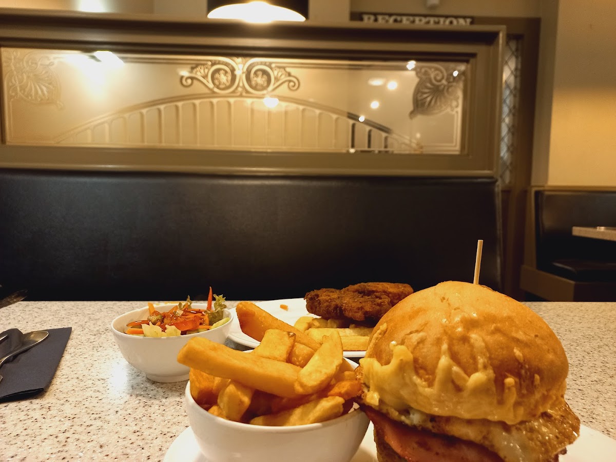 Hoofbeats bar & bistro