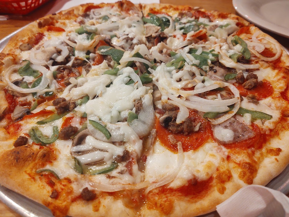 Francesco's Pizza Italian - Photo 9