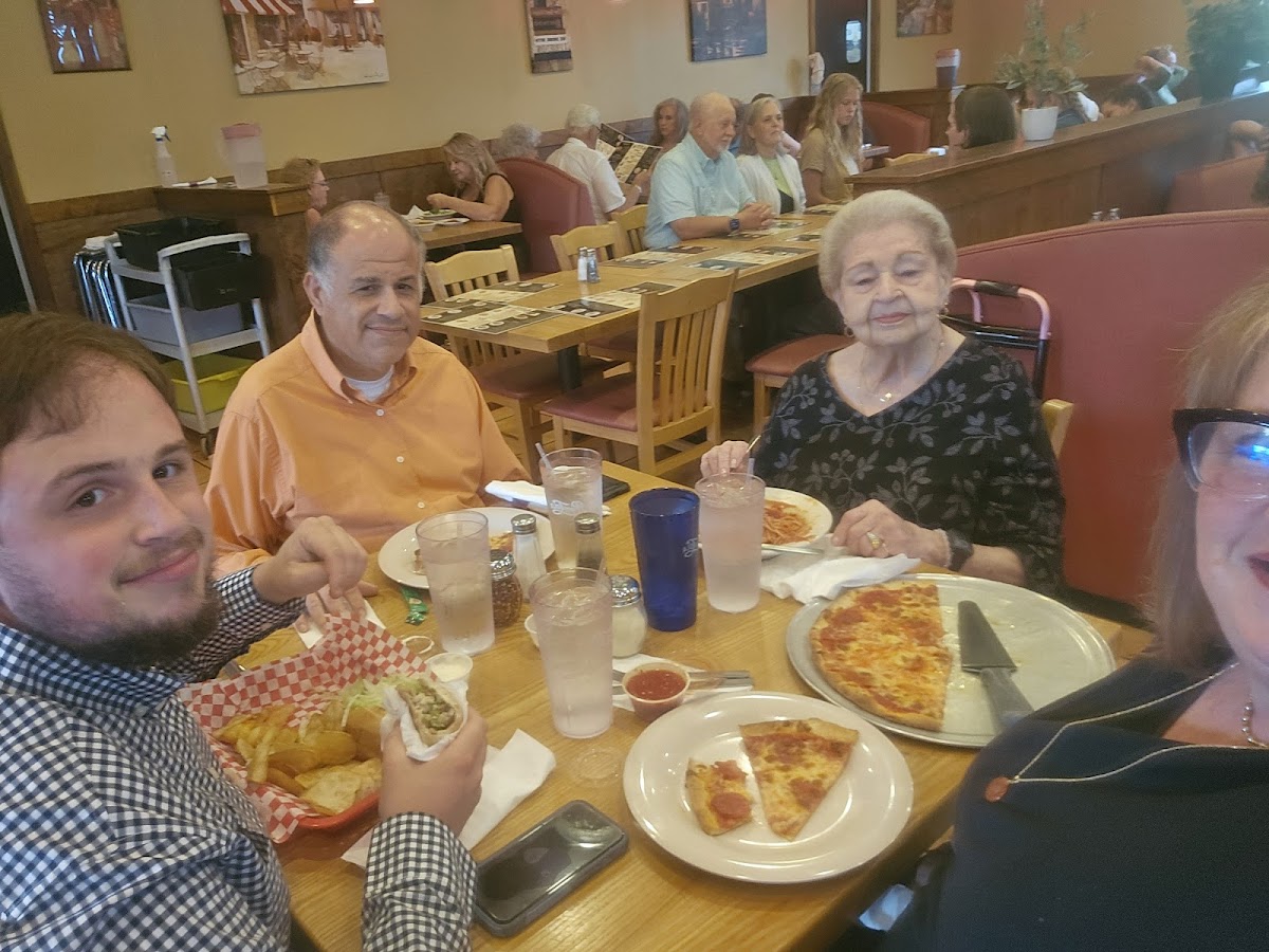 Francesco's Pizza Italian - Photo 4