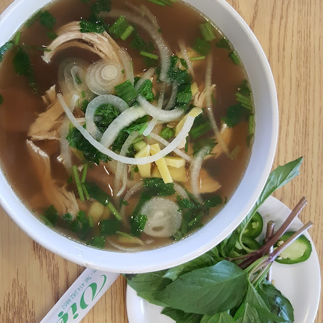 Fresh Rice Noodle with Beef Broth
