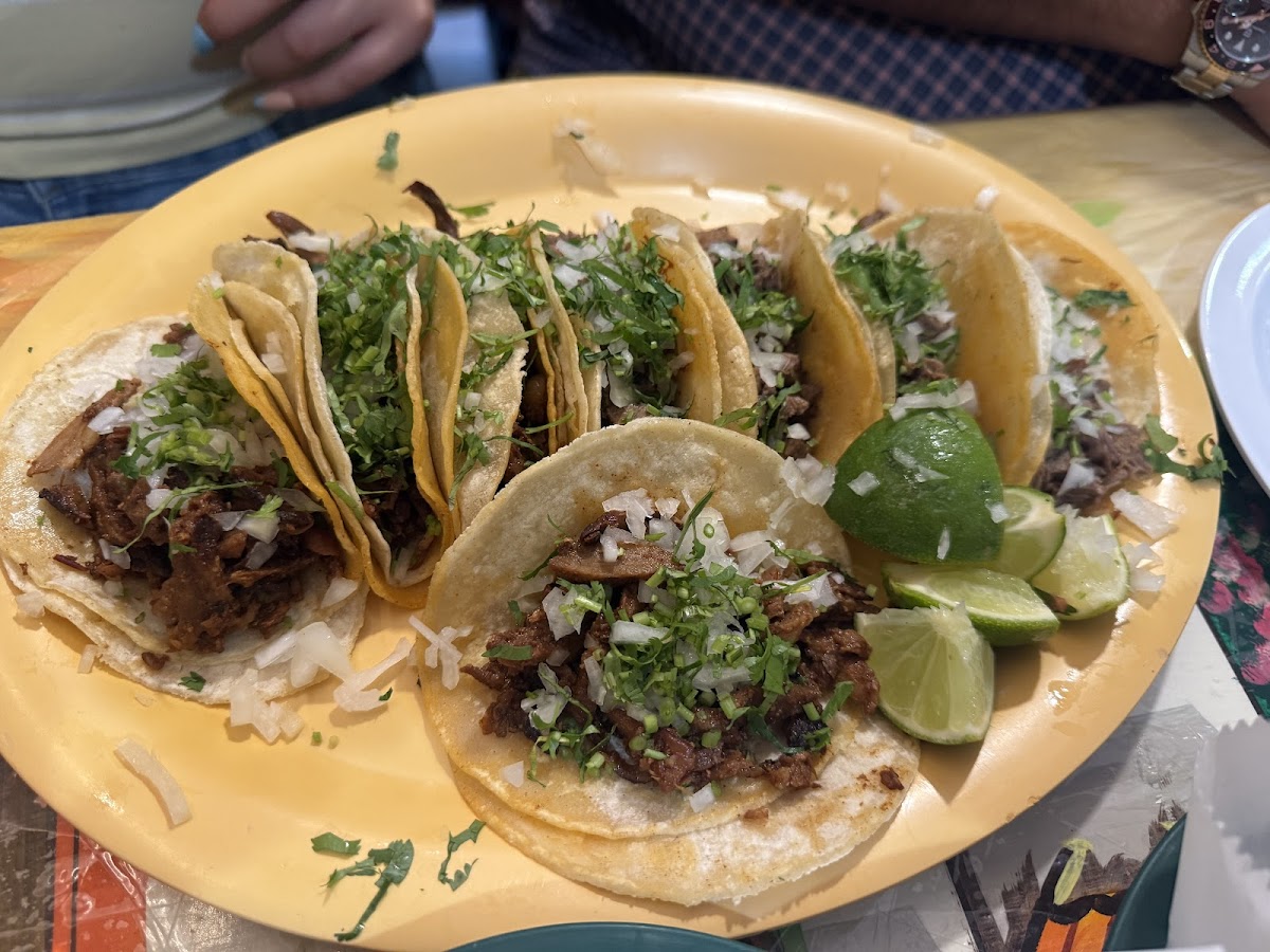 Taqueria San Julian - Photo 3