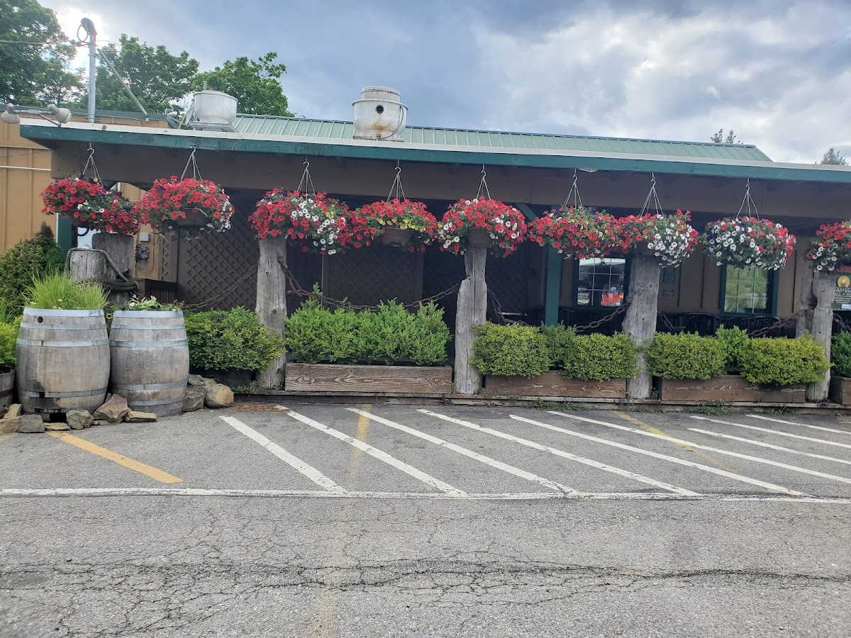 Michael D's Eatery - Photo 8
