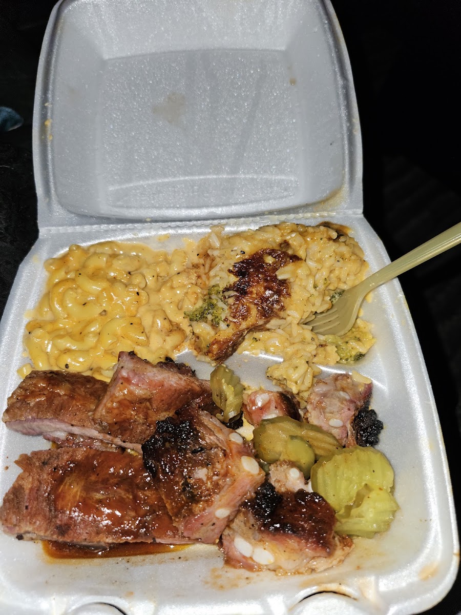 Kooly’s BBQ - Photo 8