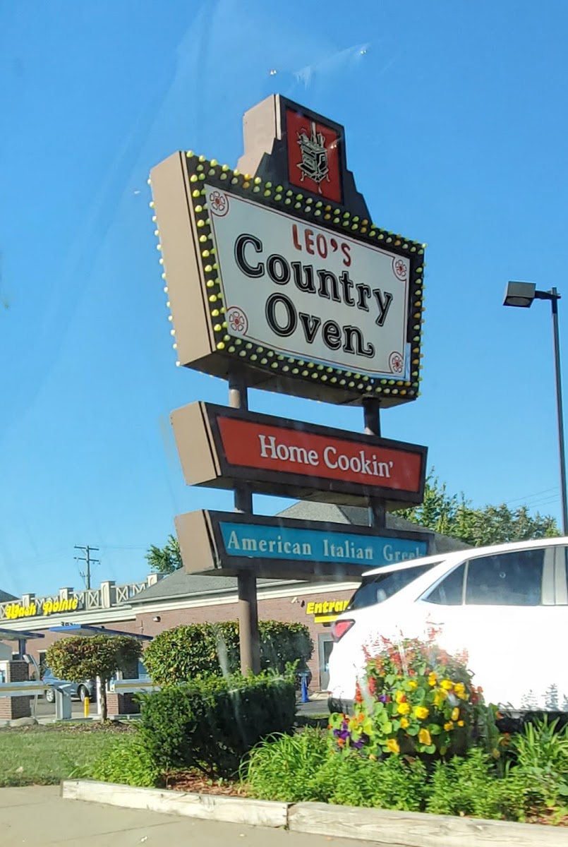 Leo's Country Oven - Photo 4