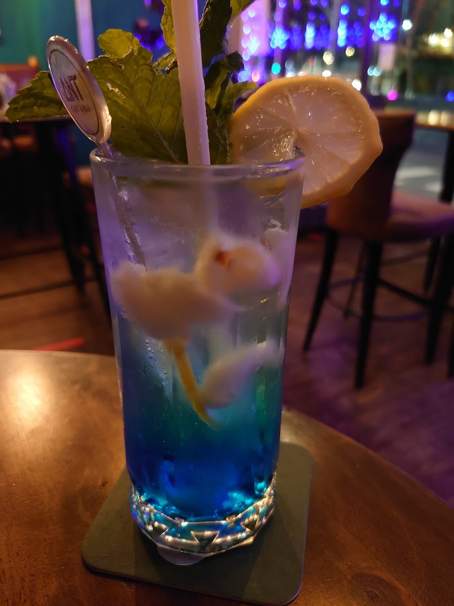 ANT Cafe & Bar - Photo 6