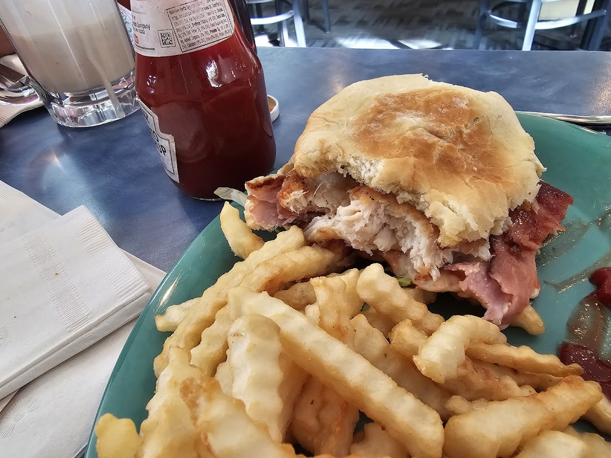 Kriner's Diner - Photo 8