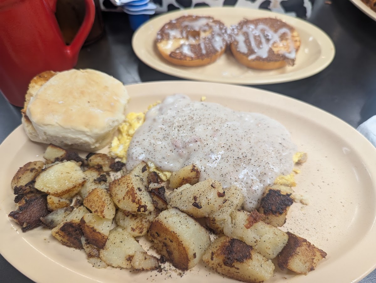 Heffer's Kountry Cafe - Photo 4